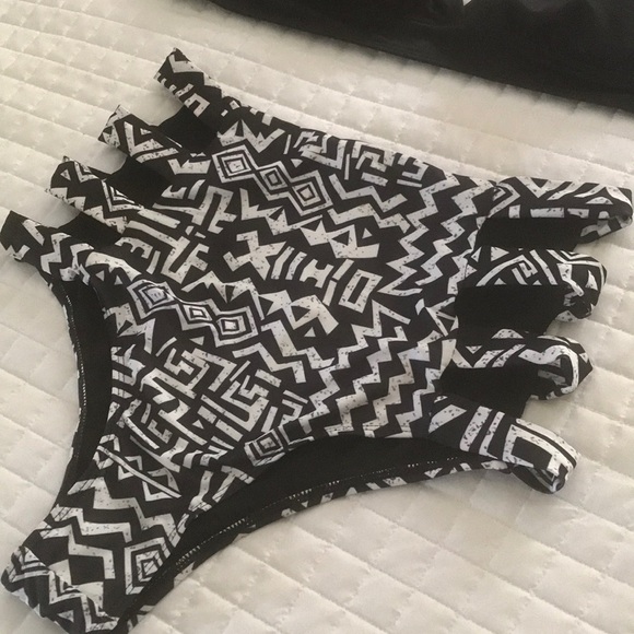 Black and white aztec high-waisted bikini - Picture 2 of 6